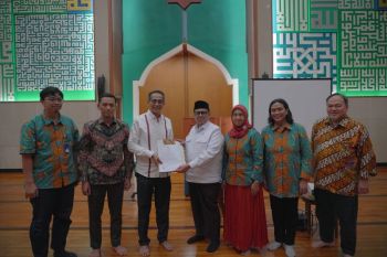 Bio Farma terima sertifikat halal dari BPJPH untuk produksi vaksin BCG