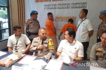 Polisi tangkap pria berseragam pemda minta THR ke pedagang