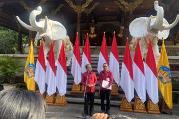 Gubernur Bali: Retribusi wisman langsung diserahkan ke desa adat