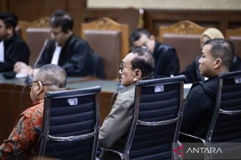 Hakim vonis pidana penjara bagi tiga terdakwa korupsi pengadaan truk Basarnas