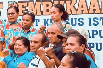 Pemkab Biak edukasi sinkronisasi perizinan usaha tingkatkan PAD