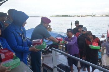 Danlantamal VI sosialisasikan keselamatan berlayar kepada nelayan