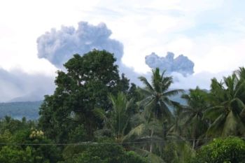 Mount Dukono erupts: Volcanic ash column rises 600 meters