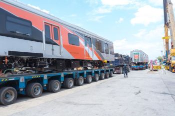 SPSL layani kedatangan dan mobilisasi 24 gerbong KRL