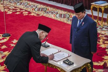 Politik kemarin, pelantikan 31 dubes hingga PSU di empat kabupaten lancar