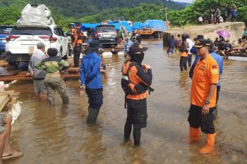 Basarnas sebut banjir setinggi 1,5 meter landa Konut