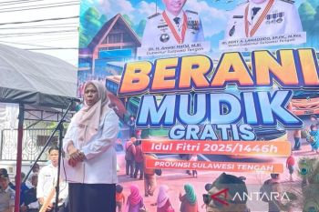 Wagub Sulteng lepas rombongan mudik gratis Idul Fitri 2025