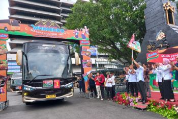 Pedagang warmindo se-Semarang mudik gratis bersama Indomie