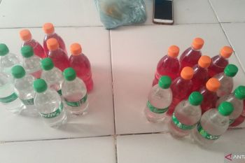 Minuman parsel Lebaran 2025 kedaluwarsa beredar di Baturaja Sumsel