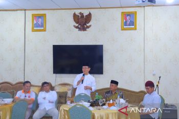 Wako Payakumbuh minta camat dan lurah aktif menjaga kebersihan kota selama lebaran