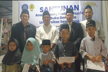 Rektor USM santuni 100 anak yatim dan duafa di Grobogan