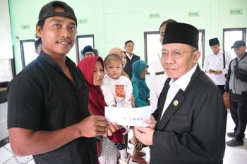 Ratusan penyandang disabilitas di Lombok Utara dapat bansos