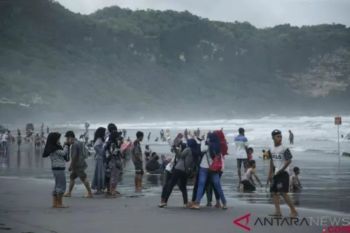 BPBD DIY mengingatkan wisatawan waspadai arus balik di pantai selatan