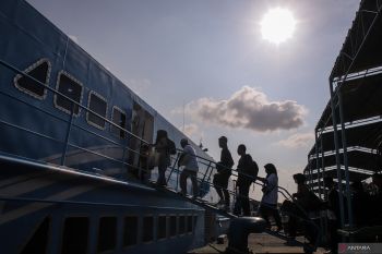 Arus mudik tujuan Pulau Bawean