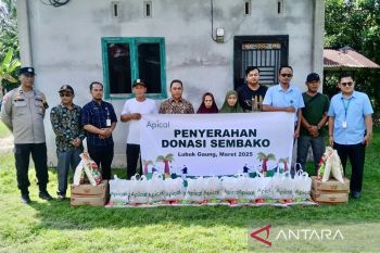 Berbagi berkah Ramadan, Apical salurkan ribuan sembako untuk bantu masyarakat di Dumai