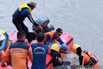 Tim SAR evakuasi korban tenggelam di Sungai Saka  Selabung