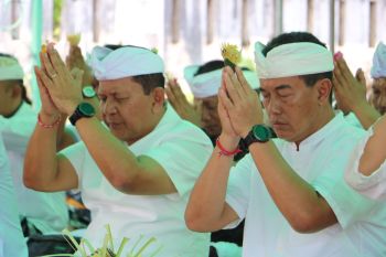 Bupati Buleleng gelorakan toleransi bagian semangat Nyepi dan Idul Fitri