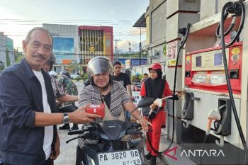 Hiswana Migas bagi 1.000 takjil gratis di Papua Maluku