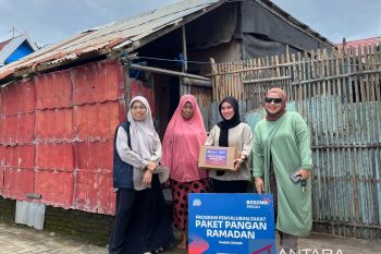 Bosowa Peduli salurkan bantuan pangan ke warga pesisir di Takalar