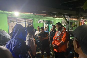 Wako Padang tinjau laporan belasan rumah rusak akibat puting beliung