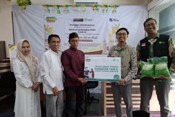 BPRS MAU Syariah gandeng Dompet Dhuafa Lampung salurkan zakat perusahaan