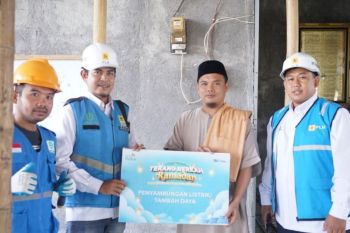 PLN berikan pasang baru dan tambah daya listrik gratis untuk 48 fasilitas publik