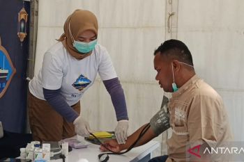 Pelni bersama Id Food dan Perhutani hadirkan Posko mudik BUMN di Pelabuhan Baubau