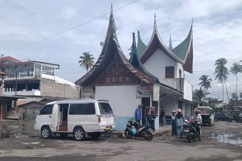 Aktifitas terminal Simpang Empat Pasaman Barat melonjak jelang lebaran