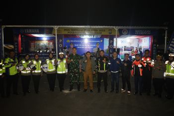 Wali Kota Makassar dan forkopimda pantau empat posko mudik dengan sepeda motor