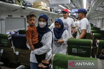 ANTARA berangkatkan 140 pembaca setia untuk mudik gratis