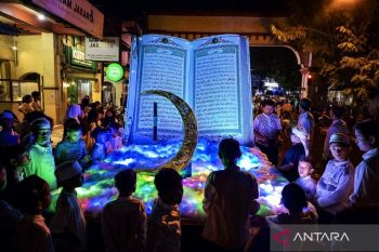 Semarak takbir keliling di Ampenan, replika Al Quran jadi pusat perhatian