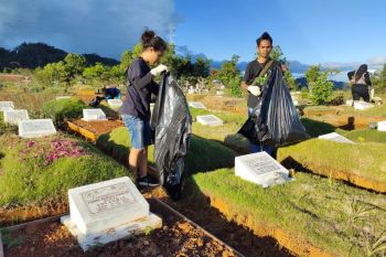 Komunitas Rumah Bakau Jayapura 'gerebek' sampah TPU Buper Waena