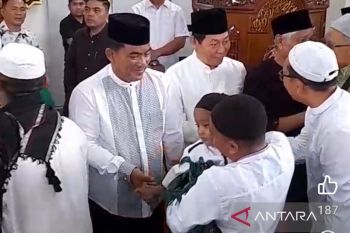 Gubernur dan Wagub Sulut rayakan Idul Fitri bersama umat Muslim