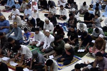 Khatib di Jayapura serukan tiga ukhuwah dalam Shalat Idul Fitri 1446 H