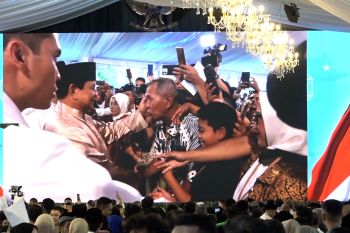 Masyarakat hingga pejabat ramaikan gelar griya Presiden di Istana