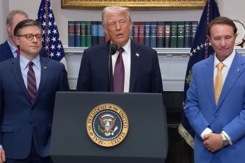 Trump terapkan tarif 25 persen bagi negara pembeli migas Venezuela