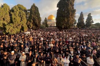 Warga Palestina rayakan Idul Fitri di kompleks Masjid Al-Aqsa