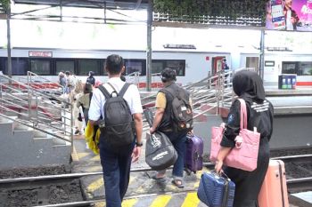 Jelang puncak arus mudik, PT KAI imbau penumpang untuk tiba sebelum jam keberangkatan