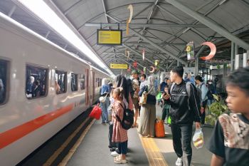 75.483 penumpang gunakan kereta api di Daop 8 Surabaya saat Lebaran