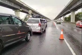 H2 Lebaran siang, "contraflow" Tol Cikampek dimulai dari KM 41