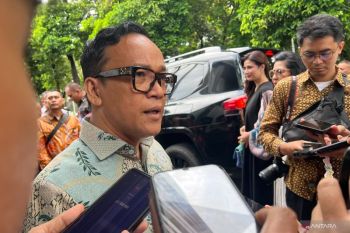 Ministry to summon online taxi companies over low holiday bonus