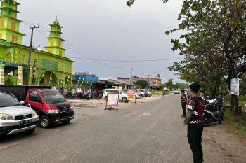 Personel Operasi Ketupat Kayan 2025 Laksanakan Pengamanan Salat Ied