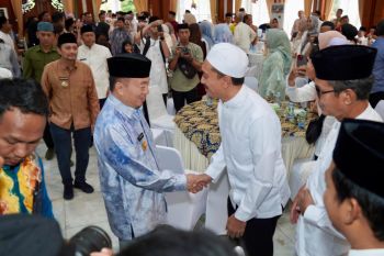 Bupati Banjar Saidi Mansyur halal bihalal dengan Gubernur Kalsel Muhidin