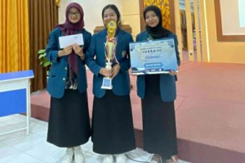 Ciptakan inovasi AlgaePlast, mahasiswa TRKI SV Undip juara 3 LKTIN