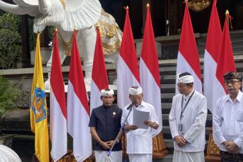 Pemprov Bali larang warga dan pedagang pakai plastik sekali pakai di Pura Besakih