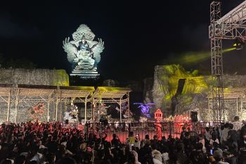 Wisatawan padati GWK lihat Festival Ogoh-Ogoh saat libur Lebaran