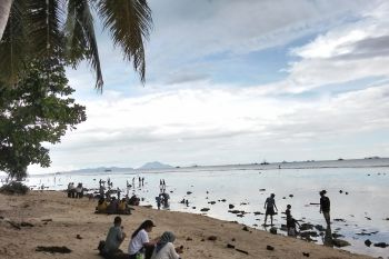 Sejumlah pantai di Kalianda dipadati wisatawan