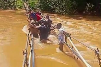 BPBD sebut satu desa di Konut terisolasi akibat banjir luapan Sungai Lalindu