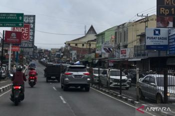 Angkot tak beroperasi, jalur Puncak tanpa macet