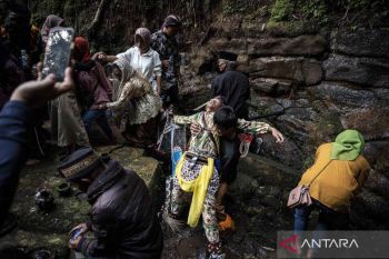 Telaah - Tagar boikot Trans7 dan pentingnya memahami budaya pesantren